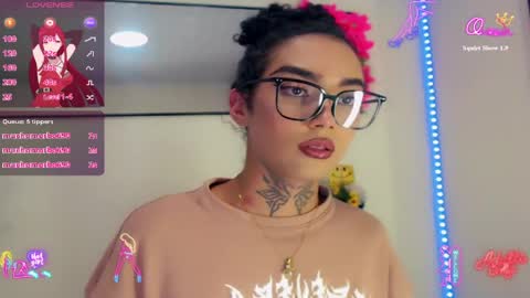 Snapshot of darianna_atehortua chatting on April 2026 05:19:08 AM Dary online show from April 2026 05:19:08 AM