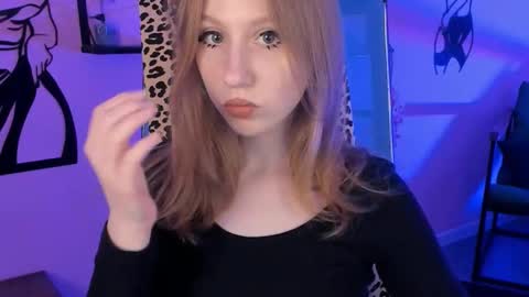 Daria Tate online show from September 2025 11:34:01 AM