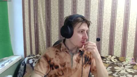 Snapshot of darienlarge chatting on November 2025 10:27:01 AM darienlarge online show from November 2025 10:27:01 AM