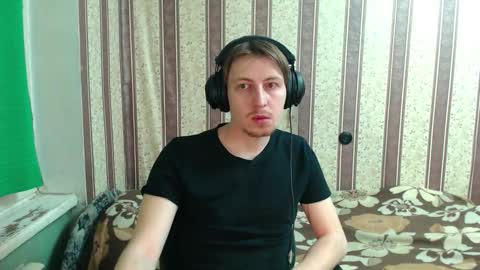 Snapshot of darienlarge chatting on November 2025 04:16:01 AM darienlarge online show from November 2025 04:16:01 AM