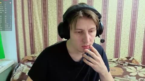 Snapshot of darienlarge chatting on December 2025 10:32:02 AM darienlarge online show from December 2025 10:32:02 AM