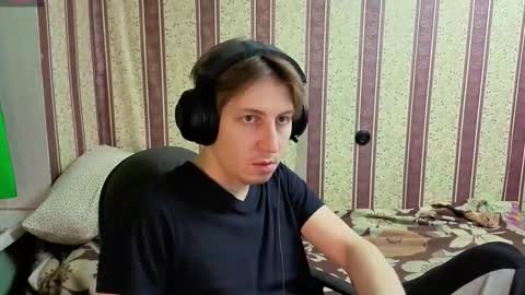 Snapshot of darienlarge chatting on December 2025 02:34:01 PM darienlarge online show from December 2025 02:34:01 PM