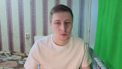 Snapshot of darienlarge chatting on February 2026 08:13:02 AM darienlarge online show from February 2026 08:13:02 AM