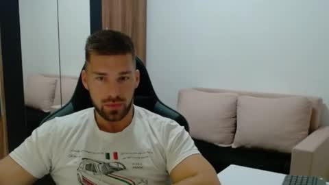 Snapshot of darius_94 chatting on November 2025 04:57:02 AM darius_94 online show from November 2025 04:57:02 AM