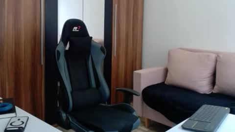 Snapshot of darius_94 chatting on February 2026 07:51:01 AM darius_94 online show from February 2026 07:51:01 AM