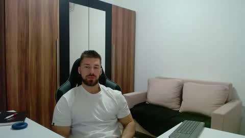 Snapshot of darius_94 chatting on March 2026 04:18:01 AM darius_94 online show from March 2026 04:18:01 AM