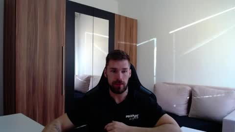 Snapshot of darius_94 chatting on April 2026 05:18:02 AM darius_94 online show from April 2026 05:18:02 AM