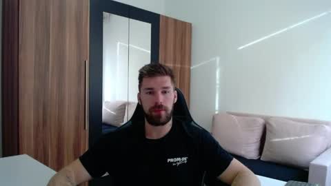 Snapshot of darius_94 chatting on April 2026 05:23:01 AM darius_94 online show from April 2026 05:23:01 AM