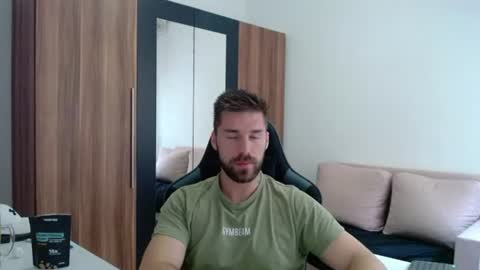 darius_94 online show from July 2026 06:16:02 AM