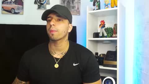 Darius Phoenix  online show from January 2025 10:33:01 PM