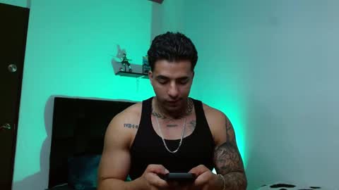 Darius Phoenix  online show from December 2025 07:09:01 PM