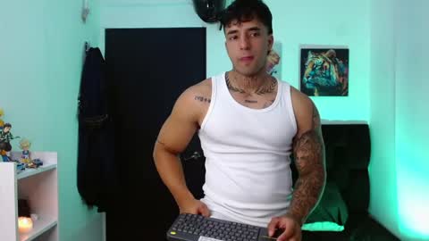 Darius Phoenix  online show from May 2026 06:38:01 PM