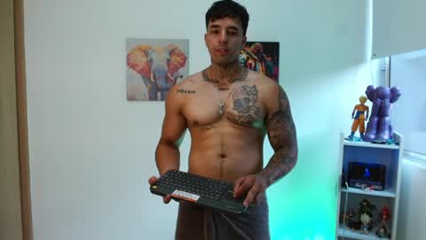 Darius Phoenix  online show from May 2026 10:37:01 PM