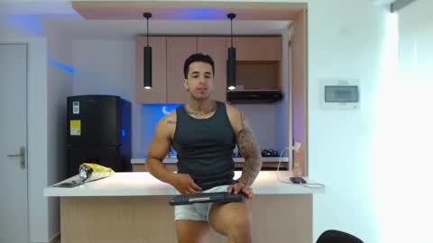 Darius Phoenix  online show from May 2026 06:15:02 PM