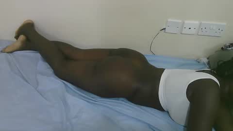 Snapshot of dark_chocoloate chatting on December 2025 10:12:01 AM coco online show from December 2025 10:12:01 AM