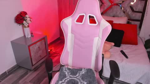 Snapshot of dark_madison chatting on December 2024 11:14:02 PM CELESTE online show from December 2024 11:14:02 PM