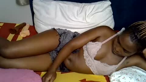 dark_petite_ online show from July 2026 07:40:01 PM