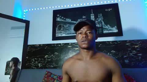 Chris  online show from October 2025 03:35:02 PM