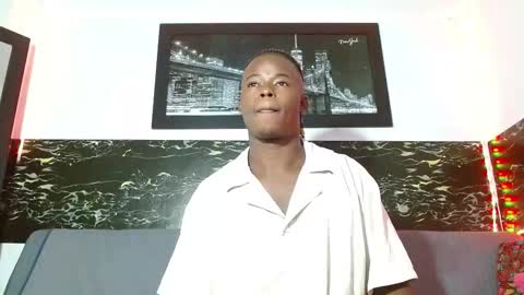 Chris  online show from October 2025 04:31:02 PM