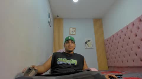 darkalphax01 online show from December 2025 02:29:01 AM