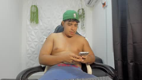 darkalphax01 online show from January 2026 02:32:02 PM