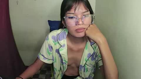 Snapshot of darkberrybabe chatting on November 2025 02:11:01 PM Kay online show from November 2025 02:11:01 PM