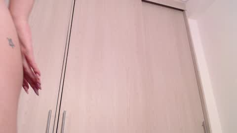  Candy   online show from January 2025 10:34:01 PM