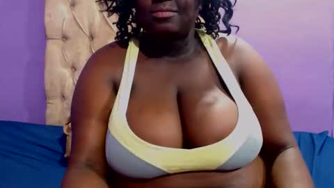 Snapshot of darkgiantmelanin chatting on January 2026 05:40:01 PM darkgiantmelanin online show from January 2026 05:40:01 PM