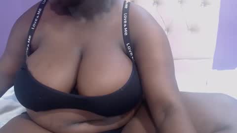 Snapshot of darkgiantmelanin chatting on April 2026 09:54:01 PM darkgiantmelanin online show from April 2026 09:54:01 PM