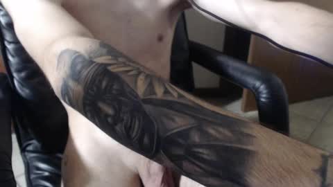 darkitalianguy online show from May 2026 08:05:01 PM