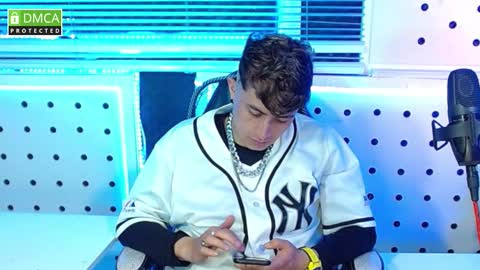 DARKO0717 online show from October 2025 12:33:02 AM