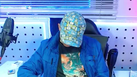 DARKO0717 online show from December 2025 06:38:02 PM