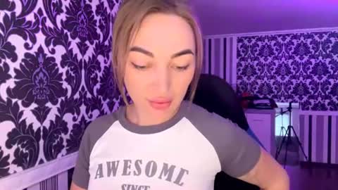 Angelina  online show from August 2026 11:45:01 AM