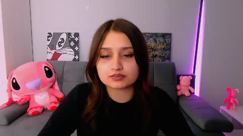Amelie online show from April 2026 06:49:01 PM