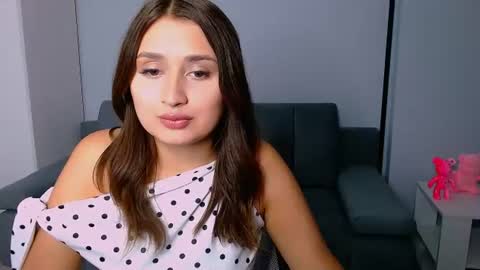Amelie online show from July 2026 04:44:02 PM