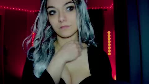 roseredgoddess online show from March 2026 04:16:01 AM