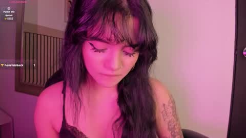 Snapshot of darky_doll chatting on February 2026 10:24:02 PM Darky Doll online show from February 2026 10:24:02 PM