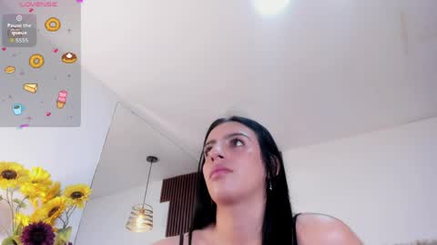 Snapshot of darling_spoiled chatting on May 2026 11:04:01 AM darling online show from May 2026 11:04:01 AM