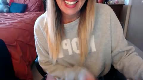 DarlingD online show from October 2025 12:45:02 PM