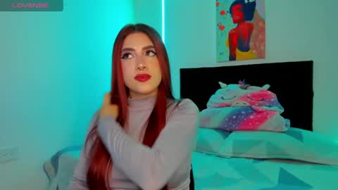 Darlyhooper online show from April 2026 10:05:02 PM