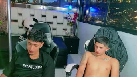 darwinandbrayan online show from November 2025 04:01:01 AM