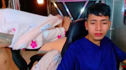 darwinandbrayan online show from December 2025 02:06:02 AM