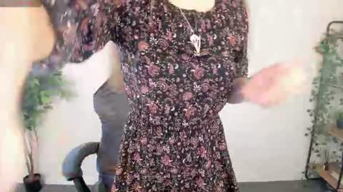Snapshot of datsi_benson chatting on July 2026 01:25:01 AM Datsi Benson online show from July 2026 01:25:01 AM