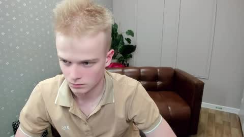 Snapshot of dattouz chatting on April 2026 07:45:01 AM Jossif online show from April 2026 07:45:01 AM