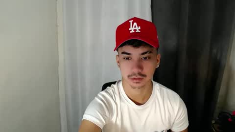 Snapshot of dave_cummers chatting on February 2026 12:37:02 AM DAVE online show from February 2026 12:37:02 AM