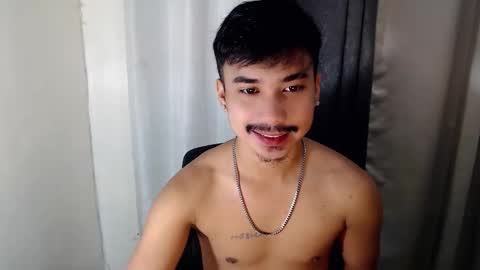 Snapshot of dave_cummers chatting on February 2026 01:18:02 AM DAVE online show from February 2026 01:18:02 AM