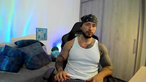 Snapshot of dave_max93 chatting on November 2025 03:40:02 AM DAVE MAX online show from November 2025 03:40:02 AM