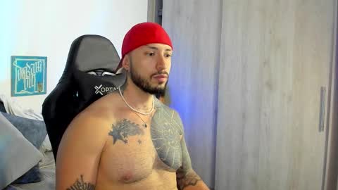 Snapshot of dave_max93 chatting on November 2025 09:52:02 AM DAVE MAX online show from November 2025 09:52:02 AM