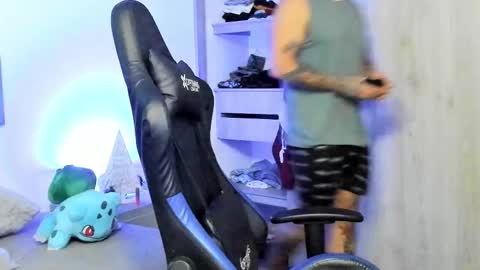 Snapshot of dave_max93 chatting on November 2025 10:07:01 AM DAVE MAX online show from November 2025 10:07:01 AM