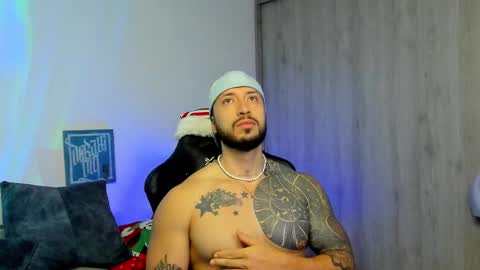 Snapshot of dave_max93 chatting on December 2025 10:31:01 AM DAVE MAX online show from December 2025 10:31:01 AM